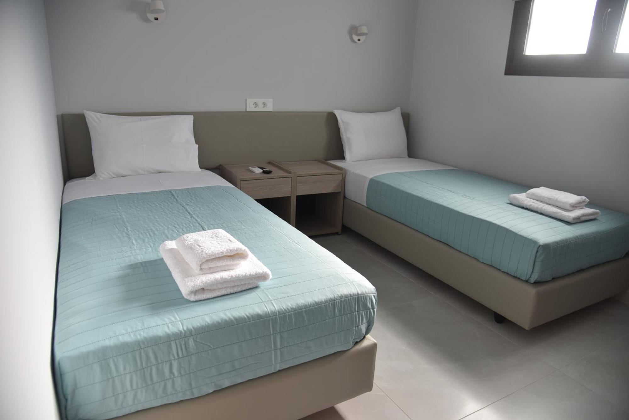 Pirgos Deluxe Apartment - Private Parking Kíssamos Buitenkant foto