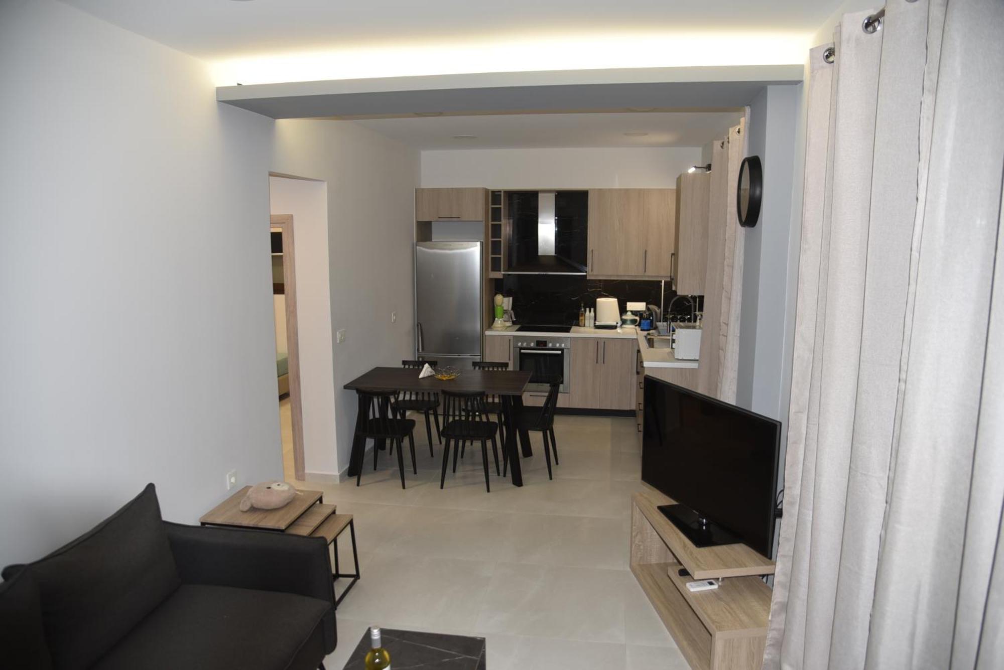 Pirgos Deluxe Apartment - Private Parking Kíssamos Buitenkant foto