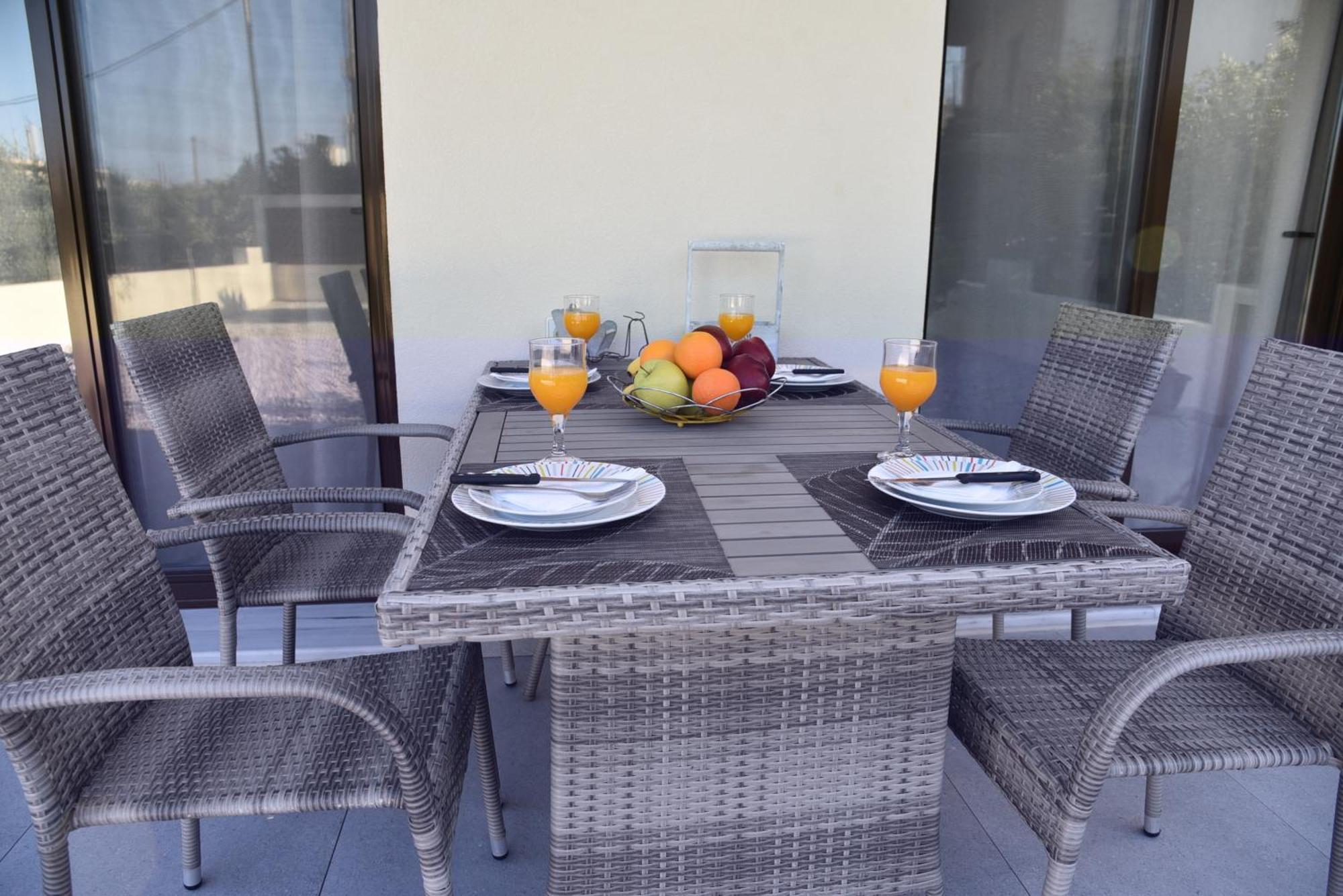 Pirgos Deluxe Apartment - Private Parking Kíssamos Buitenkant foto